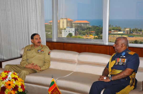 Chairman of the Joint Chiefs of Staff Committee of Pakistan calls on the Commander