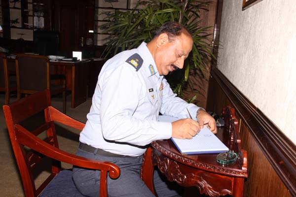 පකිස්තානු ජාතික ආරක්ෂක විශ්ව විද්යාලයේ නියෝජිතයන් ගුවන් හමුදා මූලස්ථානයේ සංචාරයක පකිස්තානු ජාතික ආරක්ෂක විශ්ව විද්යාලයේ නියෝජිතයන් ගුවන් හමුදා මූලස්ථානයේ සංචාරයක