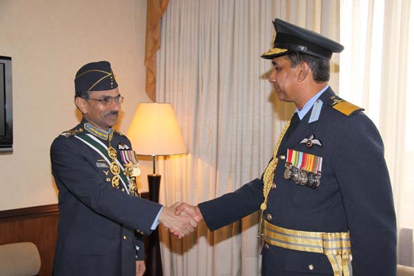 Pakistan Air Force Chief Arrives in Sri Lanka Pakistani Air Chief Pays a Courtesy call on the Sri Lankan Air Chief