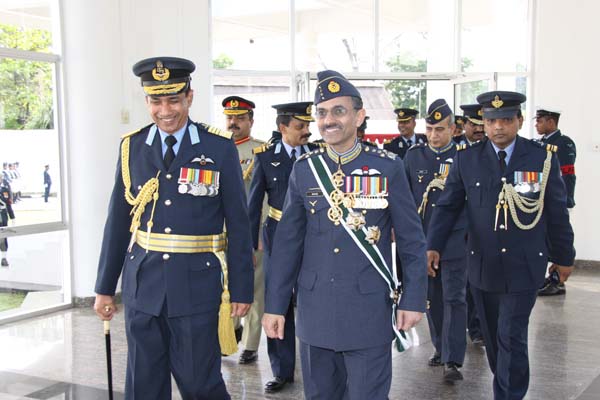 Pakistan Air Force Chief Arrives in Sri Lanka Pakistani Air Chief Pays a Courtesy call on the Sri Lankan Air Chief