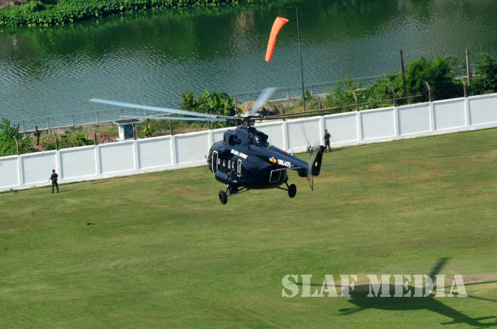 Pakistani Prime Minister flies on SLAF VVIP Helicopter