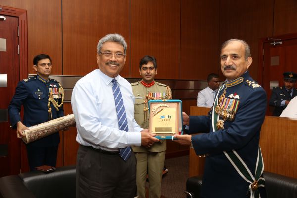 Chief of the Air Staff of the Pakistan Air Force Visits MOD & UD
