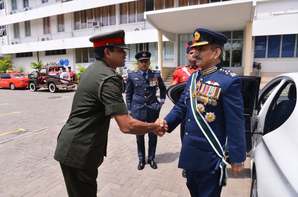 Chief of the Air Staff of the Pakistan Air Force Visits MOD & UD