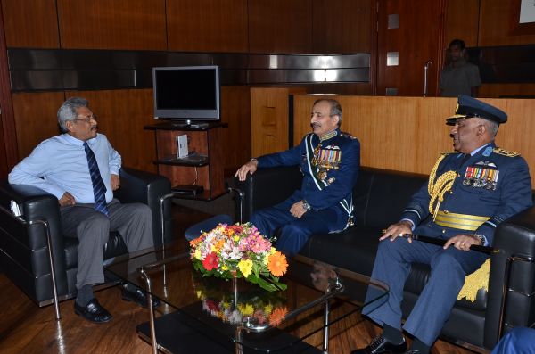 Chief of the Air Staff of the Pakistan Air Force Visits MOD & UD