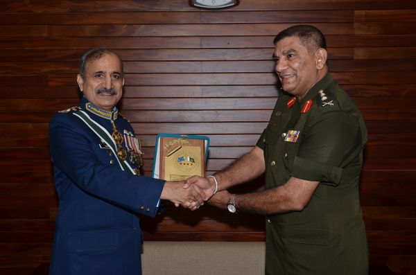 Chief of the Air Staff of the Pakistan Air Force Visits MOD & UD