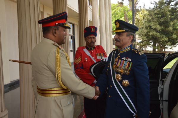 Chief of the Air Staff of the Pakistan Air Force Visits MOD & UD