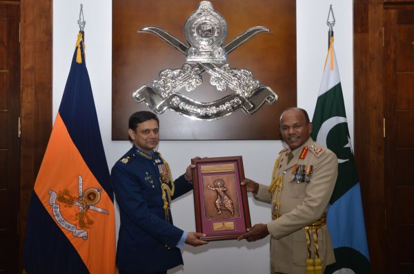 Chief of the Air Staff of the Pakistan Air Force Visits MOD & UD