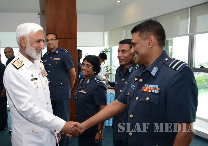 Chief of Naval Staff of the Pakistan Navy Calls on the Commander
of the Air Force
