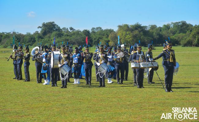 PASSING
OUT PARADE OF PARATROOPERS AND SPECIAL AIRBORNE FORCE AT SLAF AMPARA