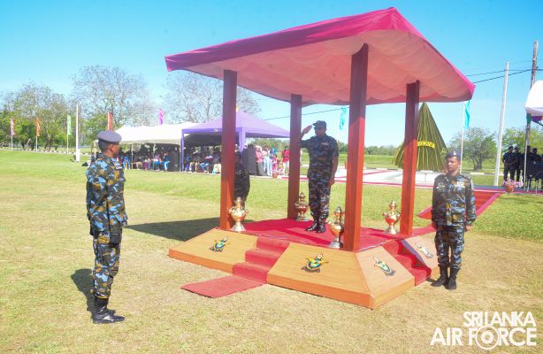 PASSING
OUT PARADE OF PARATROOPERS AND SPECIAL AIRBORNE FORCE AT SLAF AMPARA