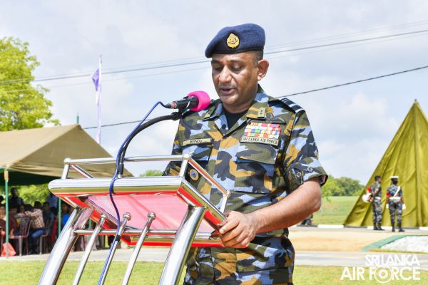 THE BADGES AWARDING CEREMONY of THE COURSES OF NO. 50 BASIC
AIRBORNE, NO. 09 BASIC MILITARY RIGGER AND NO.08 SPECIAL AIRBORNE F