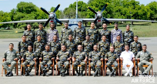THE BADGES AWARDING CEREMONY of THE COURSES OF NO. 50 BASIC
AIRBORNE, NO. 09 BASIC MILITARY RIGGER AND NO.08 SPECIAL AIRBORNE F