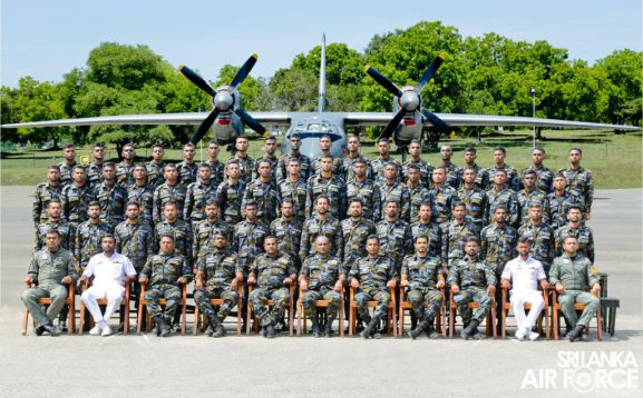 THE BADGES AWARDING CEREMONY of THE COURSES OF NO. 50 BASIC
AIRBORNE, NO. 09 BASIC MILITARY RIGGER AND NO.08 SPECIAL AIRBORNE F