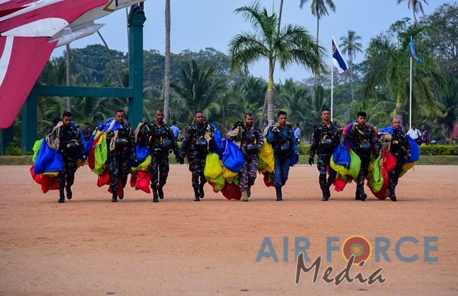 Paratroopers and Special Air Borne Force Personnel Pass Out at SLAF Base Katunayake