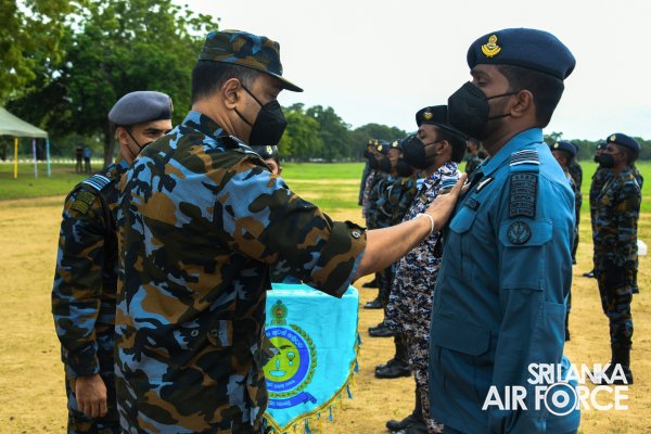 MILITARY RIGGERS PASS OUT AT AMPARA