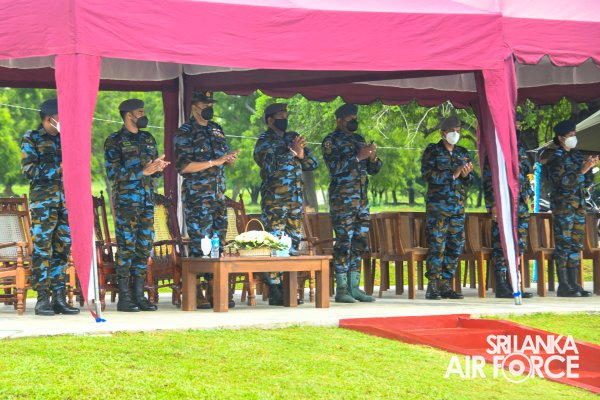 MILITARY RIGGERS PASS OUT AT AMPARA