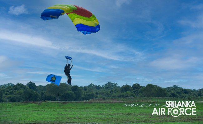 NO.46 BASIC AIRBORNE COURSE CONCLUDES AT AMPARA