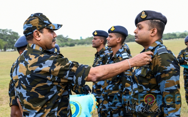 No 41 Basic and No 10 Free Fall Parachute Courses, No 3 Jump Master Course and No 6 SABF Course Pass Out at Ampara