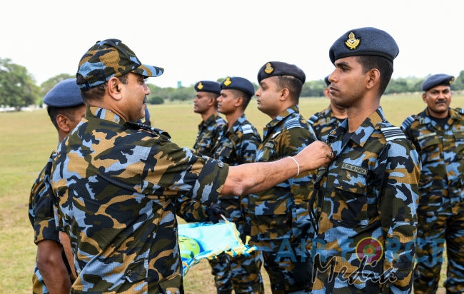 No 41 Basic and No 10 Free Fall Parachute Courses, No 3 Jump Master Course and No 6 SABF Course Pass Out at Ampara