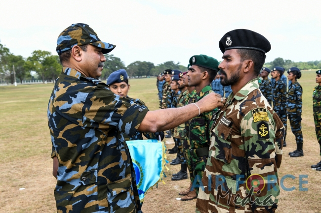 No 41 Basic and No 10 Free Fall Parachute Courses, No 3 Jump Master Course and No 6 SABF Course Pass Out at Ampara