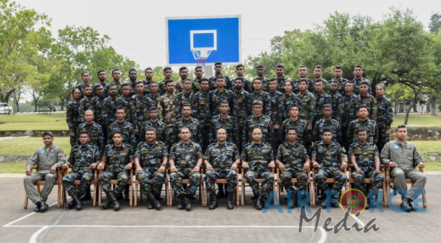 No 41 Basic and No 10 Free Fall Parachute Courses, No 3 Jump Master Course and No 6 SABF Course Pass Out at Ampara