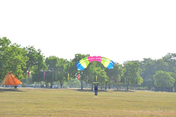Paratroopers in action at SLAF Ampara
