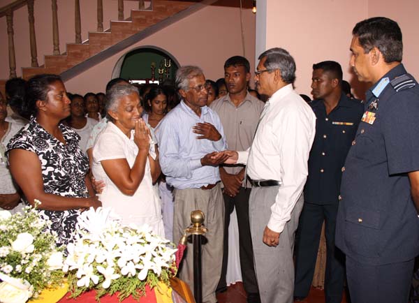 Defence Secretary Visited Home Of Late S/L Rehan Who Was Died MI 24 Crash Defence Secretary Visited Home Of Late S/L Rehan Who Was Died MI 24 Crash