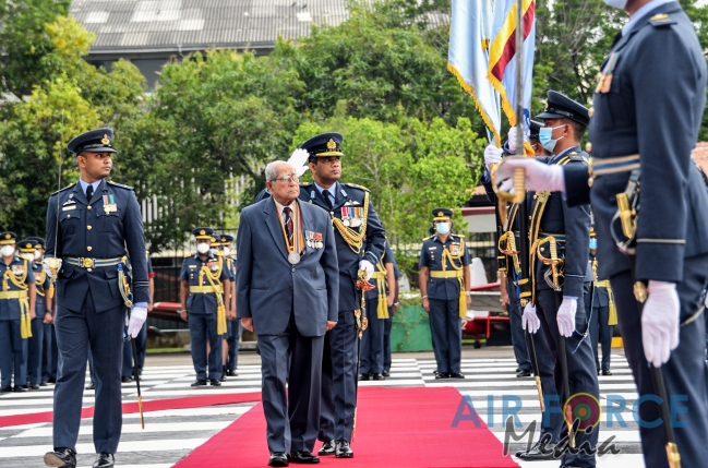 AIR
CHIEF MARSHAL PH MENDIS (RETD) FELICITATED ON 50TH ANNIVERSARY OF
ASSUMING OFFICEAIR CHIEF MARSHAL PH MENDIS (RETD) FELICIT