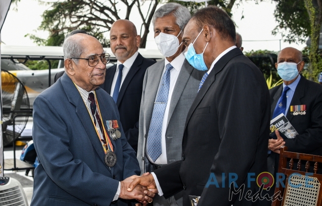 AIR
CHIEF MARSHAL PH MENDIS (RETD) FELICITATED ON 50TH ANNIVERSARY OF
ASSUMING OFFICEAIR CHIEF MARSHAL PH MENDIS (RETD) FELICIT