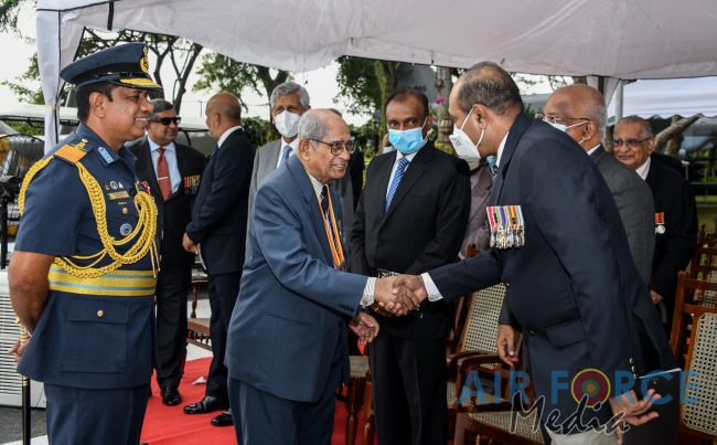 AIR
CHIEF MARSHAL PH MENDIS (RETD) FELICITATED ON 50TH ANNIVERSARY OF
ASSUMING OFFICEAIR CHIEF MARSHAL PH MENDIS (RETD) FELICIT