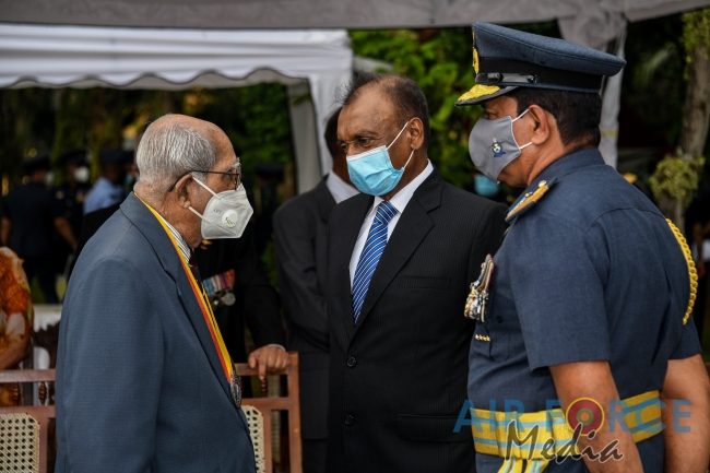 AIR
CHIEF MARSHAL PH MENDIS (RETD) FELICITATED ON 50TH ANNIVERSARY OF
ASSUMING OFFICEAIR CHIEF MARSHAL PH MENDIS (RETD) FELICIT