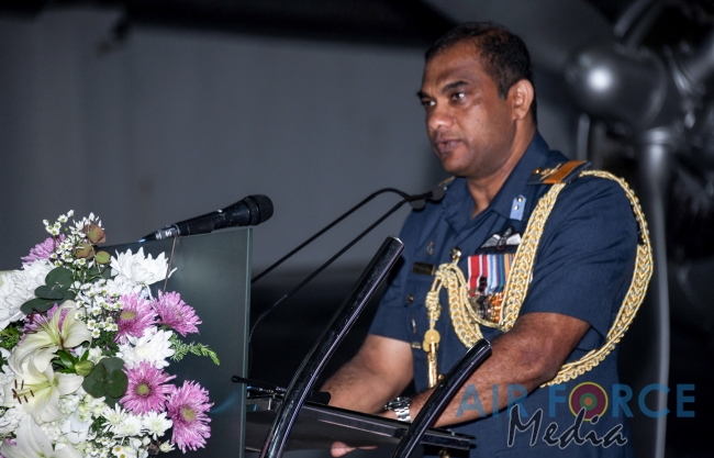 AIR
CHIEF MARSHAL PH MENDIS (RETD) FELICITATED ON 50TH ANNIVERSARY OF
ASSUMING OFFICEAIR CHIEF MARSHAL PH MENDIS (RETD) FELICIT