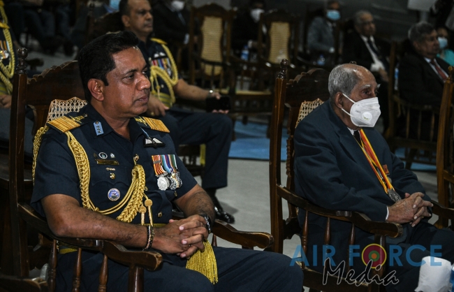 AIR
CHIEF MARSHAL PH MENDIS (RETD) FELICITATED ON 50TH ANNIVERSARY OF
ASSUMING OFFICEAIR CHIEF MARSHAL PH MENDIS (RETD) FELICIT