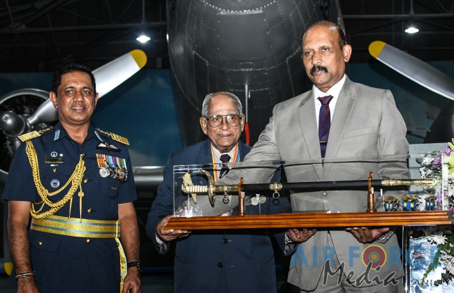 AIR
CHIEF MARSHAL PH MENDIS (RETD) FELICITATED ON 50TH ANNIVERSARY OF
ASSUMING OFFICEAIR CHIEF MARSHAL PH MENDIS (RETD) FELICIT