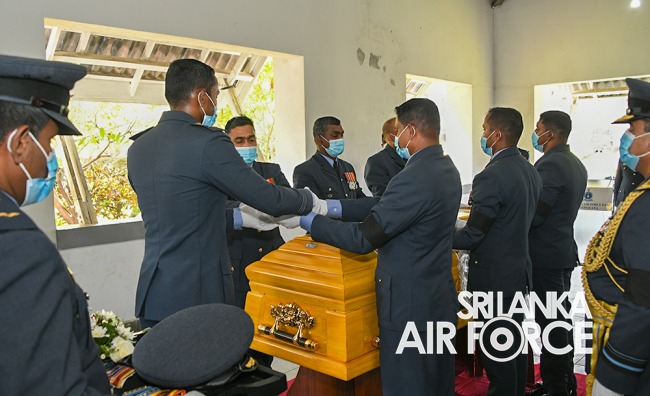 THE PRESIDENT PAYS LAST RESPECTS TO LATE AIR CHIEF MARSHAL PH MENDIS
