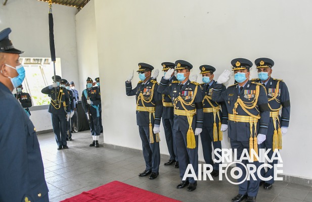 THE PRESIDENT PAYS LAST RESPECTS TO LATE AIR CHIEF MARSHAL PH MENDIS
