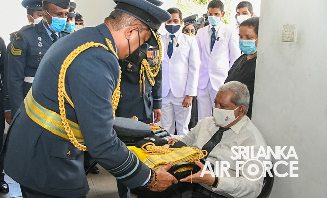 THE PRESIDENT PAYS LAST RESPECTS TO LATE AIR CHIEF MARSHAL PH MENDIS