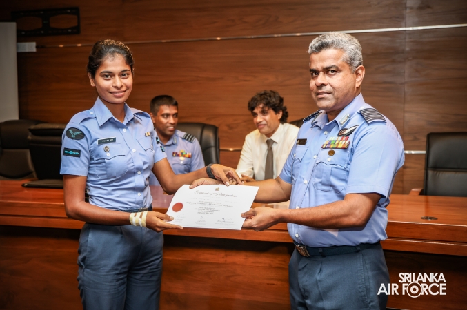 SLAF MEDIA DIVISION HOSTS A WORKSHOP ON A PROFESSIONAL
PHOTOGRAPHY TECHNIQUES AND EDITING METHODS