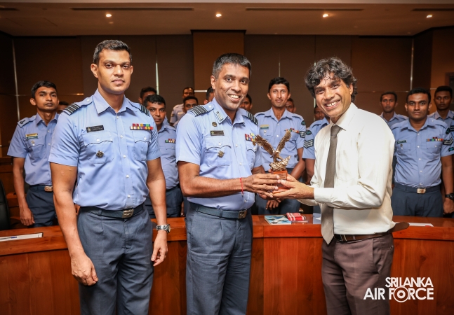 SLAF MEDIA DIVISION HOSTS A WORKSHOP ON A PROFESSIONAL
PHOTOGRAPHY TECHNIQUES AND EDITING METHODS