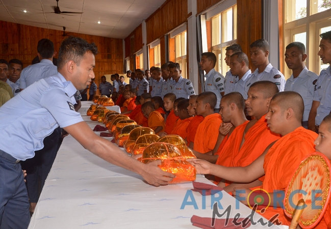 Annual All Night Pirith Chanting Ceremony at Diyatalawa