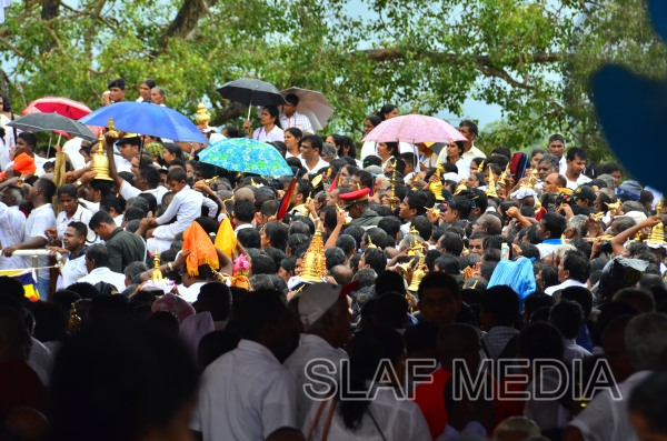 Placing of Sacred Relics in 'Sandahiru Seya'