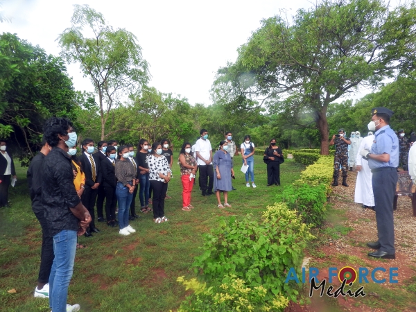 89 CIVILIANS QUARANTINED AT SLAF QUARANTINE CENTRE AT PALALY LEAVE FOR HOMES