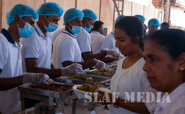 SLAF “Poson Dansela” at Sandahiru Seya