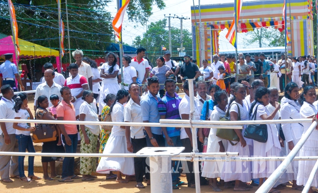 SLAF “Poson Dansela” at Sandahiru Seya