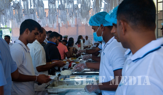 SLAF “Poson Dansela” at Sandahiru Seya