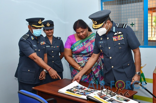 Commander Declares Open New Pre-School at SLAF Station Weerawil
