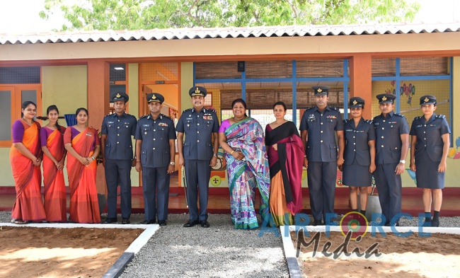 Commander Declares Open New Pre-School at SLAF Station Weerawil
