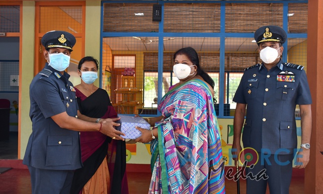 Commander Declares Open New Pre-School at SLAF Station Weerawil