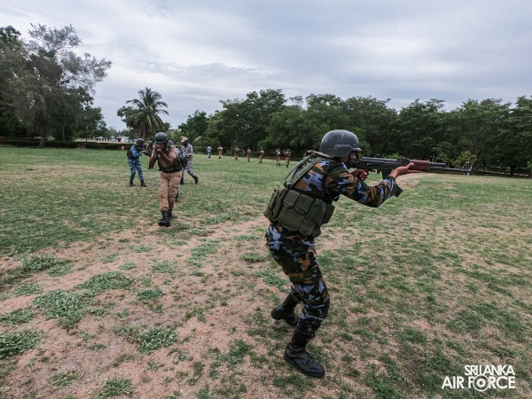 REGIMENT SPECIAL FORCE CONDUCTS NO 72 QUICK REACTION TEAM (QRT) TRAINING FOR FOREIGN AND REGIMENT PERSONNEL