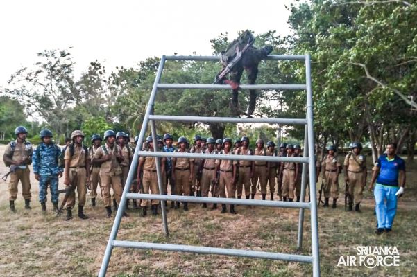 NO.
67 QUICK REACTION TEAM COURSE FOR FOREIGN AND REGIMENT PERSONNEL